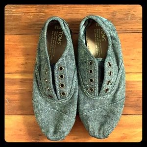 Toms size 5.5 women’s